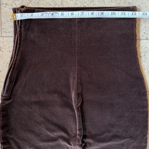 Romeo Gigli Brown Velvet Pencil Skirt - Picture 7 of 8